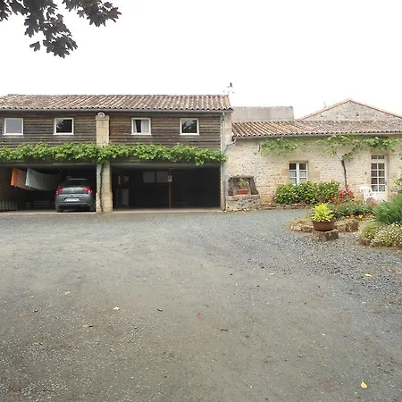 Bed & Breakfast Chambres D'hotes Chez Josette Et Didier Germond-Rouvre