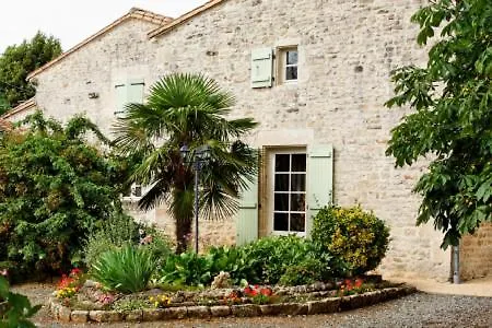 Chambres D'hotes Chez Josette Et Didier Bed & Breakfast *